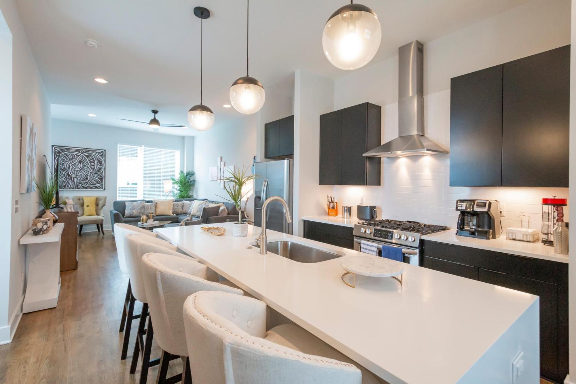 Luxury Townhome Skyline Views Mins To Dt 纳什维尔 外观 照片