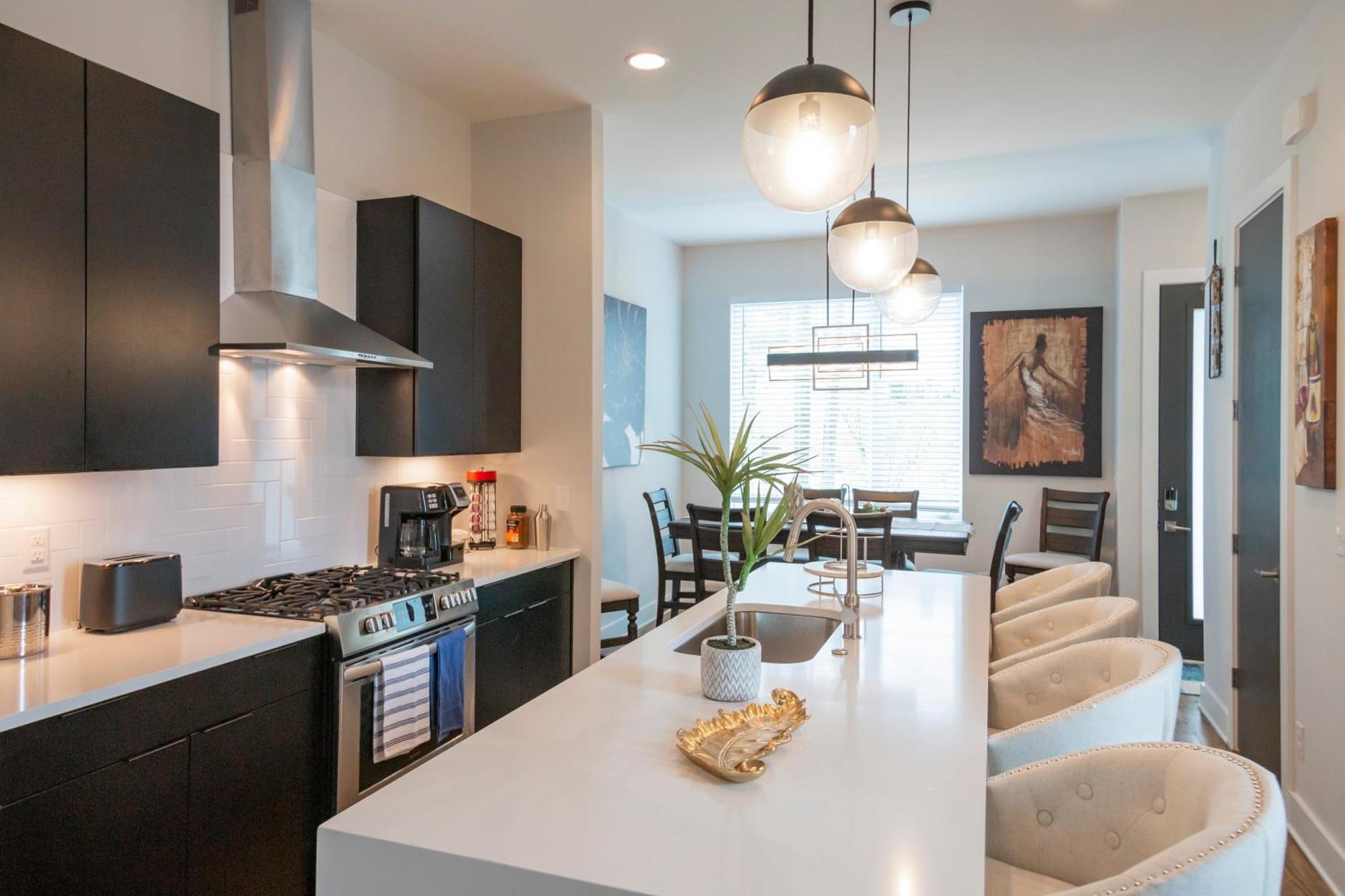 Luxury Townhome Skyline Views Mins To Dt 纳什维尔 外观 照片